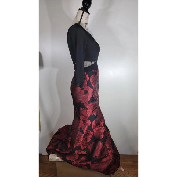 Xscape Womens Long Mermaid Brocade Skirt with Long Sleeved Ity Top, Size 4 NWOT - Picture 3 of 6